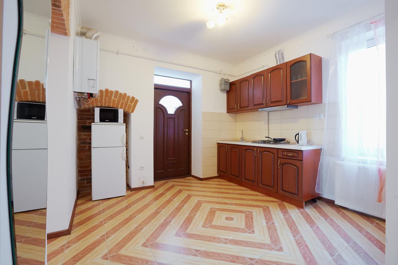 Apartment On Staroyevreiska,5 ลวีฟ ภายนอก รูปภาพ